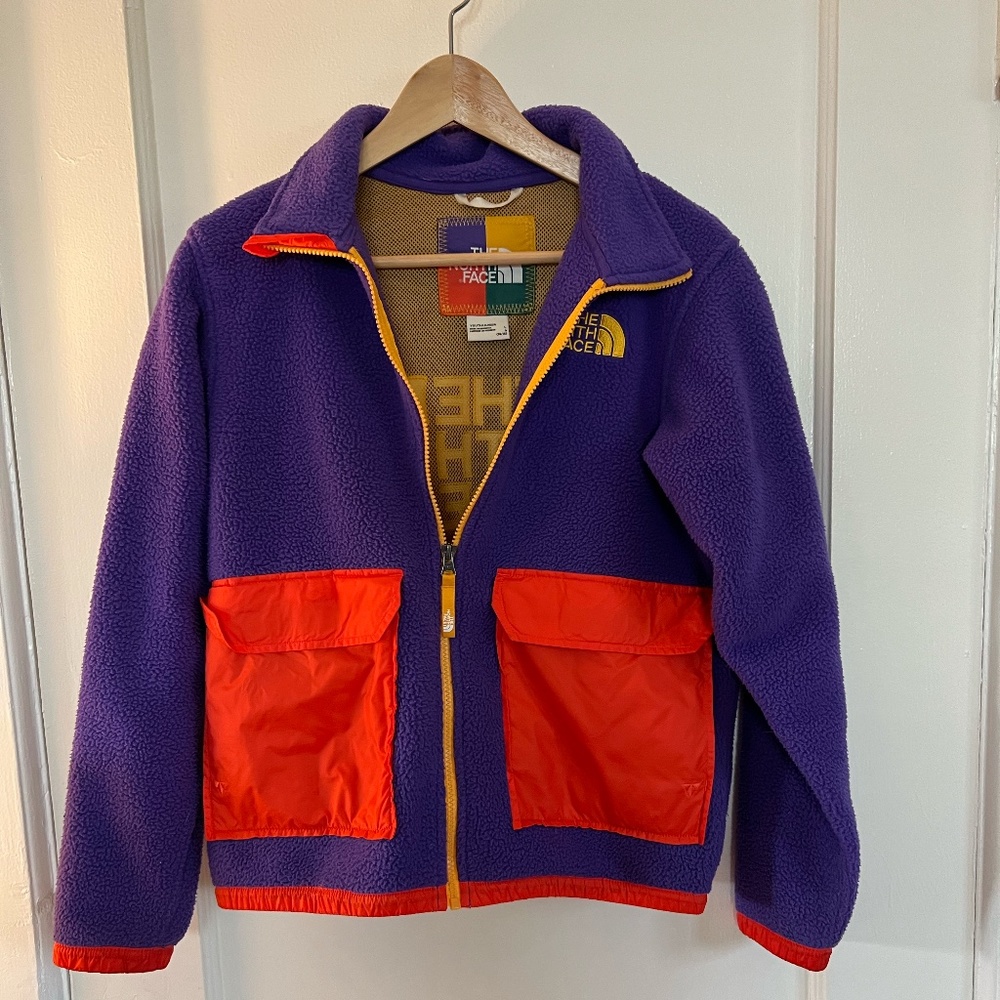 North Face fleece zip up jacket with nylon pockets size Large (14/16)